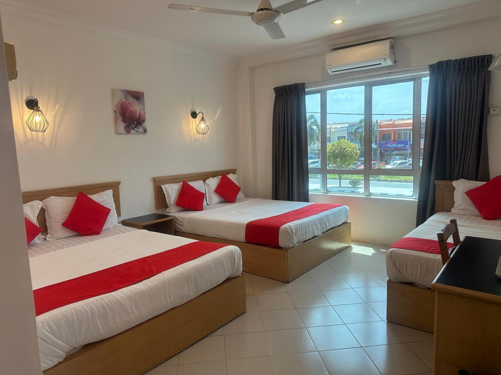 V Hotel Телук Интан Екстериор снимка